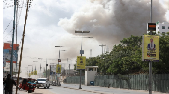 انفجار وإطلاق نار قرب مقر البلدية في العاصمة الصومالية