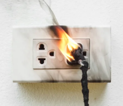 الدفاع المدني للمواطنين: احذروا التماس الكهربائي بسبب الأسلاك المتهالكة