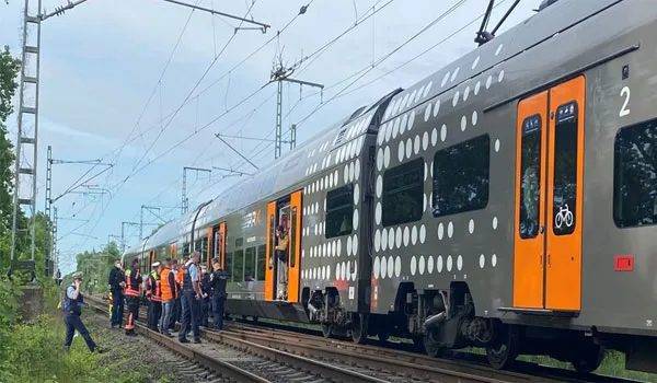 قتلى وجرحى في هجوم بسكين على متن قطار ألماني