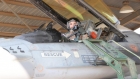 سبأ الذنيبات أول أردنية تقود طائرة حربية مقاتلة  من طراز  F16