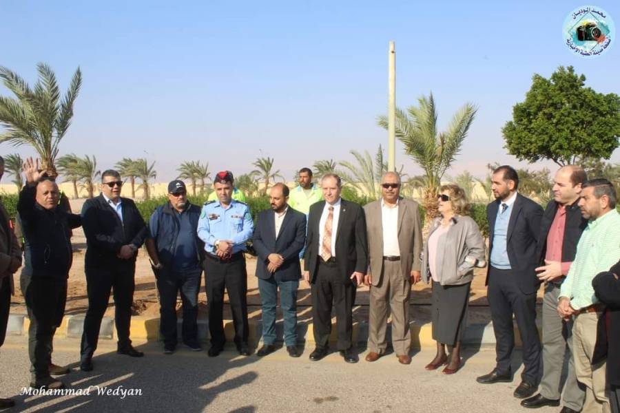 منتجع موفنبيك العقبة يتبرع بغراس للجامعة الأردنية_صور