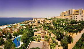 الأجواء الربيعية ترفع حجوزات فنادق العقبة والبحر الميت