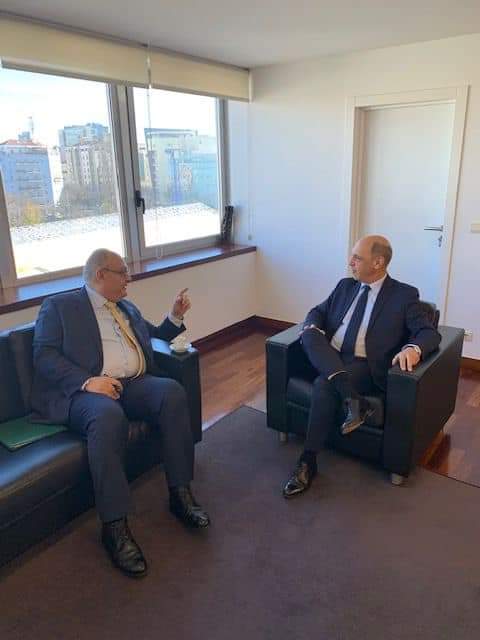 لقاء السفير المصري في لشبونة بوزير الصحة البرتغالي