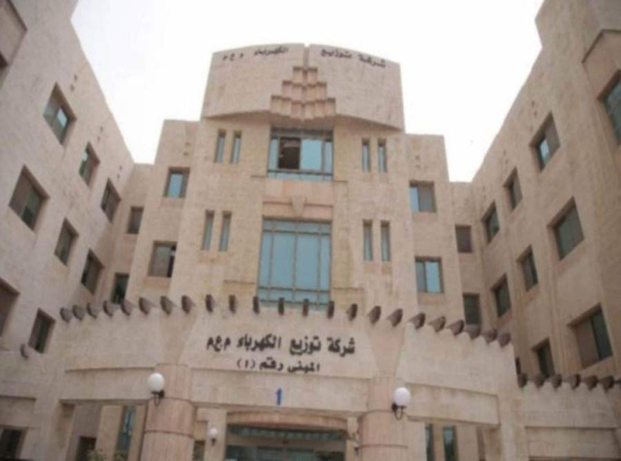 شركة توزيع كهرباء الطفيلة تتبرع بـ 27 شاشة للمستشفى الحكومي