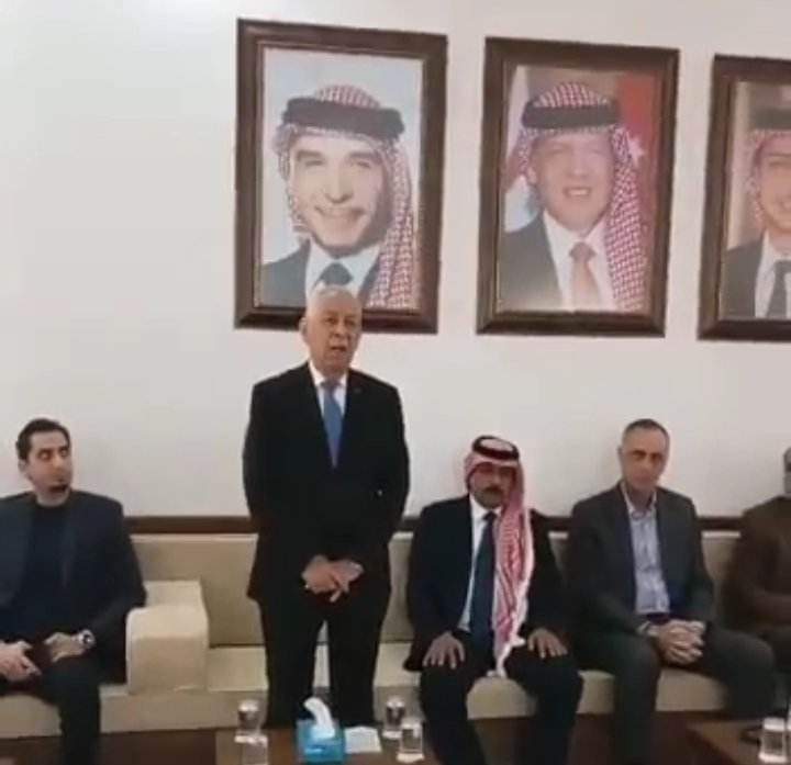 مندوبًا عن الملك ...العيسوي يقدم واجب العزاء لقبيلة بني صخر بوفاة المرحوم فهد الفايز