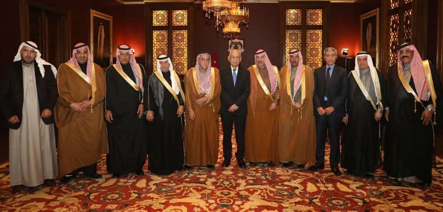 رئيس الديوان الملكي يلتقي ممثلي ووجهاء قبيلة بني حميدة_صور