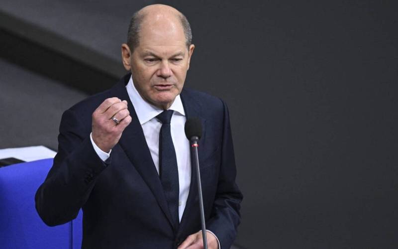 المستشار الألماني ينتقد الجدل حول تسليم مقاتلات لأوكرانيا