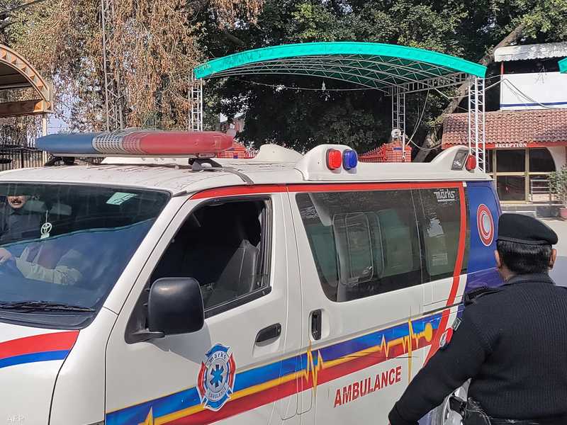 178 بين قتيل وجريح في انفجار بمسجد غربي باكستان