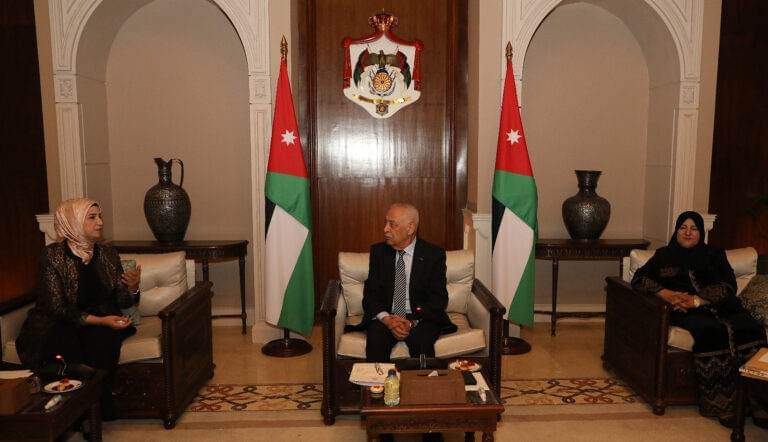 العيسوي يلتقي الاتحاد النسائي لمحافظة معان..صور