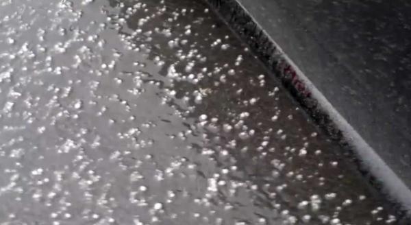 تساقط للبَرَد في مناطق شمال العاصمة عمان