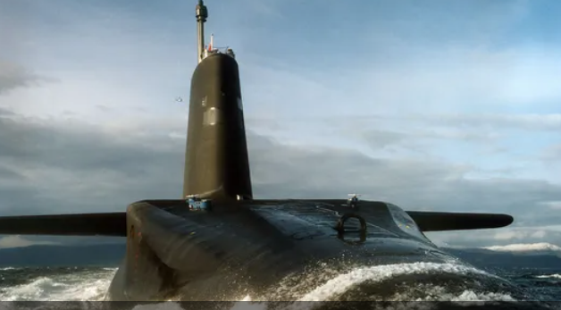 فضيحة في غواصة نووية.. ألصقوا البراغي بـالسوبر غلو