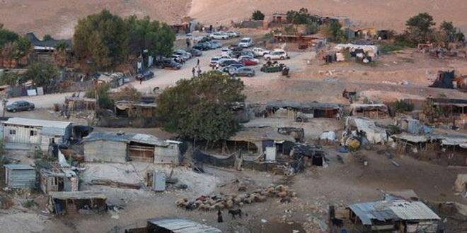 مئات الفلسطينيين يشاركون باعتصام بقرية الخان الأحمر رفضاً لمخططات الاحتلال لتهجير أهلها