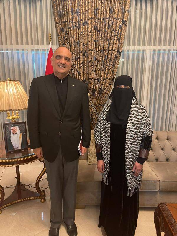 فليحة الخضير تلتقي رئيس الوزراء