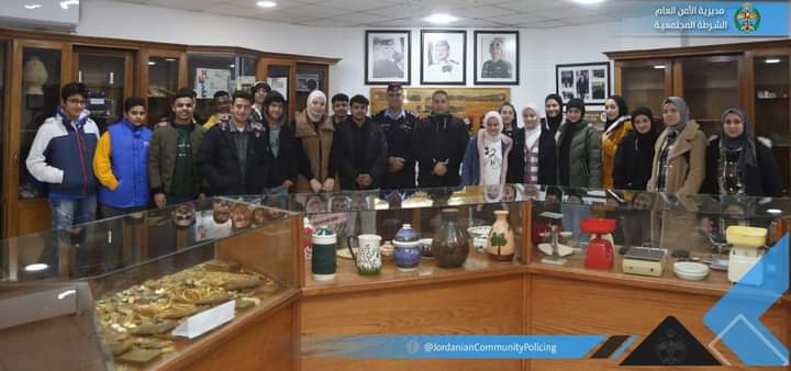 نظمت الشرطة المجتمعية في قيادة أمن إقليم العاصمة أنشطة وفعاليات توعوية.