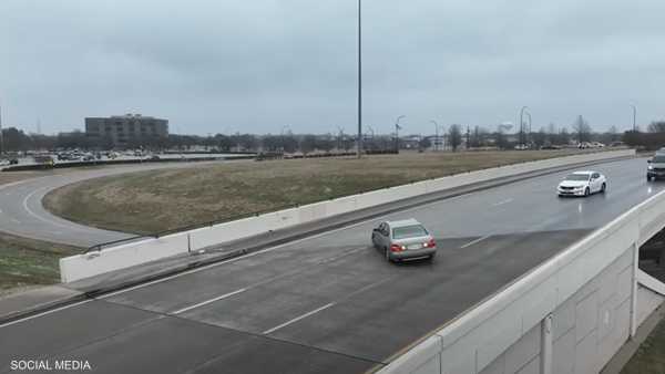 عاصفة جليدية تتسبب بحوادث سير في ولايات أميركية