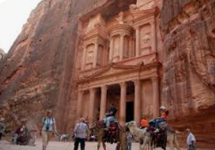 الإثنين ..أكثر الأيام التي تشهد فيه البترا زيادة في أعداد الزوار