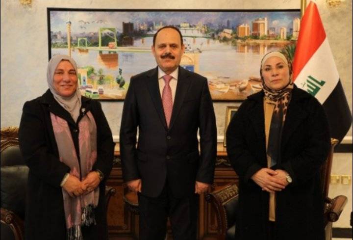 القائم بالأعمال السفارة العراقية يلتقي عضوتين في مجلس محافظة عمان واللجنة الوطنية لشؤون المرأة