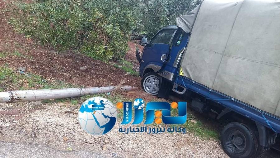 مصدر : سقوط عمود كهرباء بسبب انزلاق مركبة في تقبل بمحافظة اربد