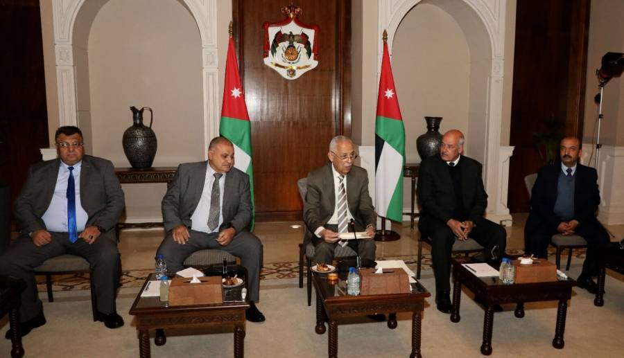 رئيس الديوان الملكي يلتقي وجهاء من لواء قصبة إربد