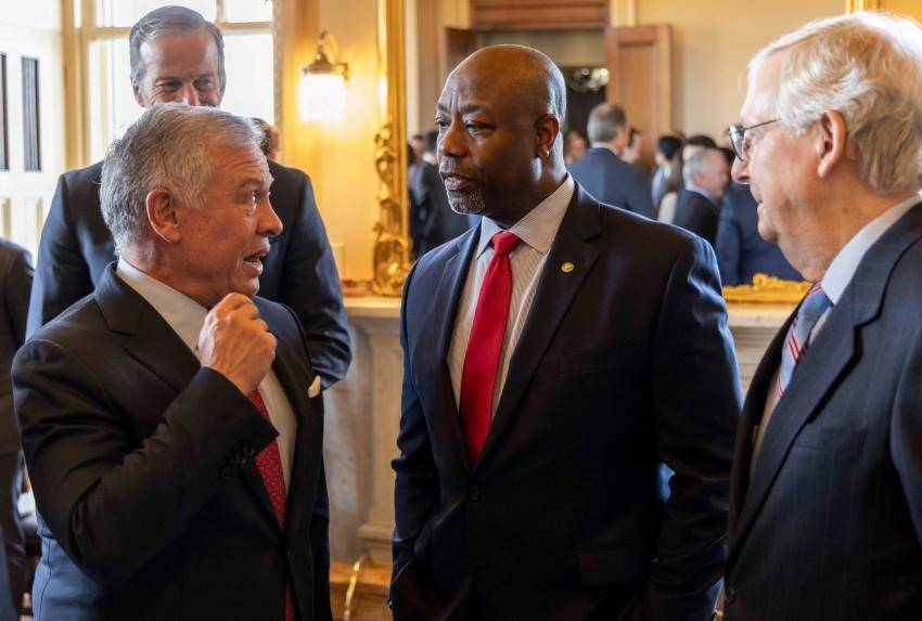 السيناتور سكوت يغرد عن الملك: العلاقة قوية بين بلدينا