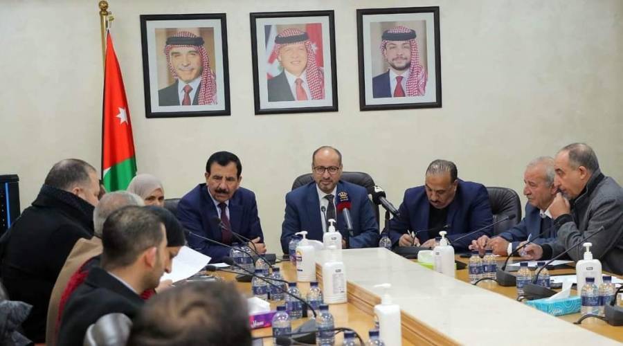 رؤساء البلديات اعضاء حزب الائتلاف الوطني  يناقشون الموازنه العامه للدولة في مجلس النواب