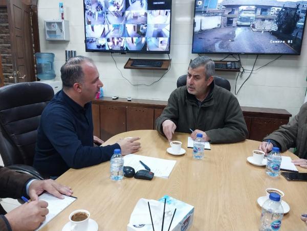 الخرابشة يتابع من مركز مراقبة الطاقة والمعادن أداء شركات الكهرباء