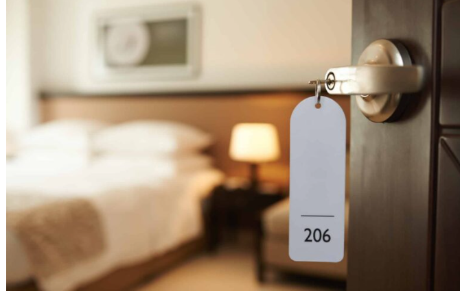 جمعية الفنادق: خروج عاملين في القطاع بسبب تخفيض بدل الخدمة