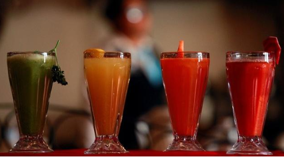 الغذاء والدواء السعودية تشرح الفرق بين العصير والنكتار والشراب