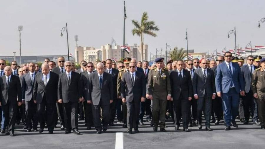 بحضور السيسي.. جنازة عسكرية لتشييع رئيس وزراء مصر السابق شريف إسماعيل