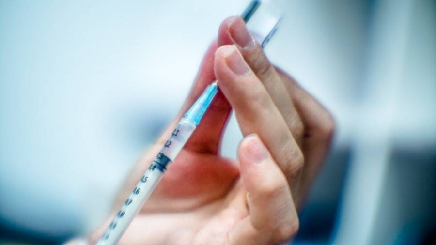 توافق على إنتاج مطعوم الحمى القلاعية محلياً