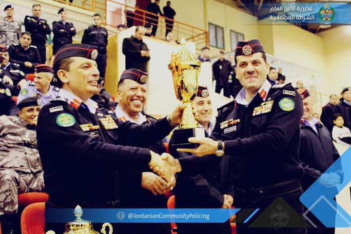 العميد الدكتور تامر المعايطه يتوج فريق اقليم الشمال بلقب بطولة خماسيات كرة قدم_صور