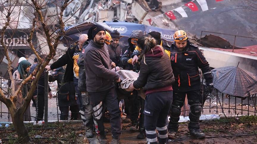 تركيا.. ارتفاع حصيلة قتلى الزلزال إلى 2921