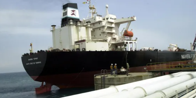 تركيا تأمر باستئناف تدفق النفط الخام إلى ميناء جيهان