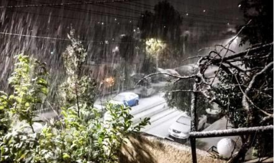 ثلوج على 800 متر بالأردن