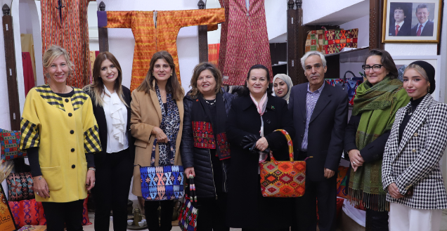 افتتاح معرض مستوحى من تراث معان احتفاء بمئوية الدولة