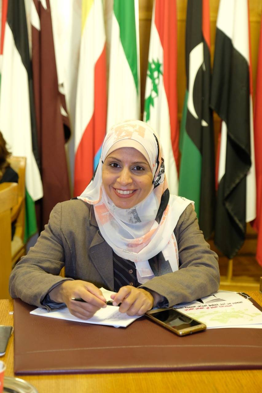 أمل محمد أمين: تكتب الأسرة والحب وأشياء أخرى