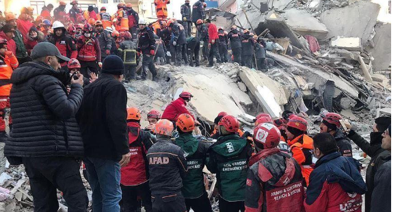 عزاء في الأردن لعائلة سورية قضت في زلزال تركيا