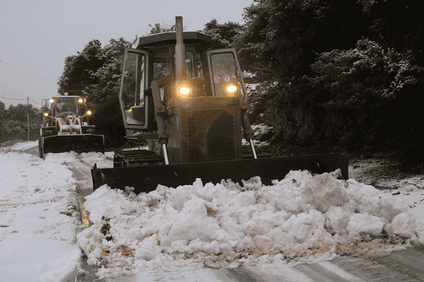 القوات المسلحة الاردنية تساند مؤسسات الدولة بالتعامل مع الحالة الجوية