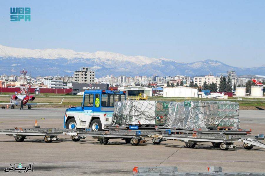 وصول الطائرة الإغاثية السعودية الثانية إلى تركيا