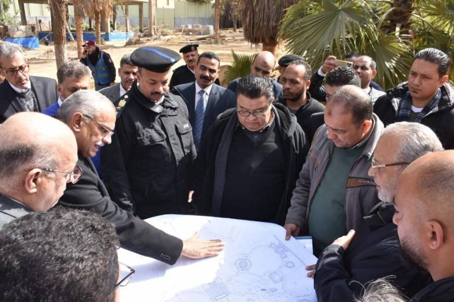 جلال وأبو سعدة وعبد الباقى يتفقدون محيط منطقة مسارح الدولة بالعتبة لتطويره