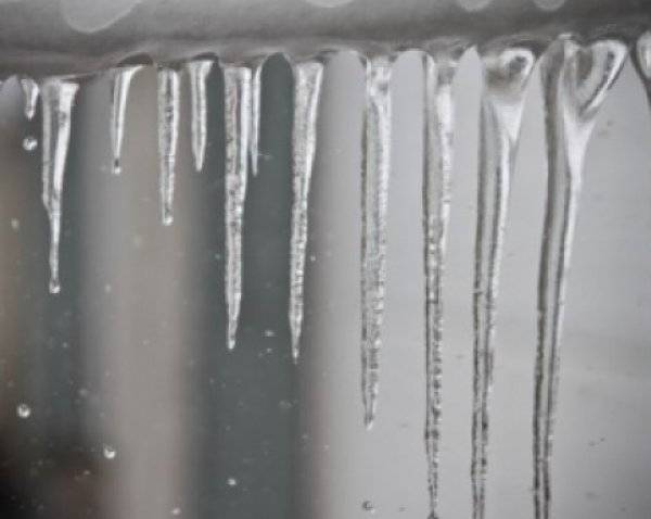 بسبب الانجماد .. طقس العرب يدعو إلى تغطية المواسير المكشوفة