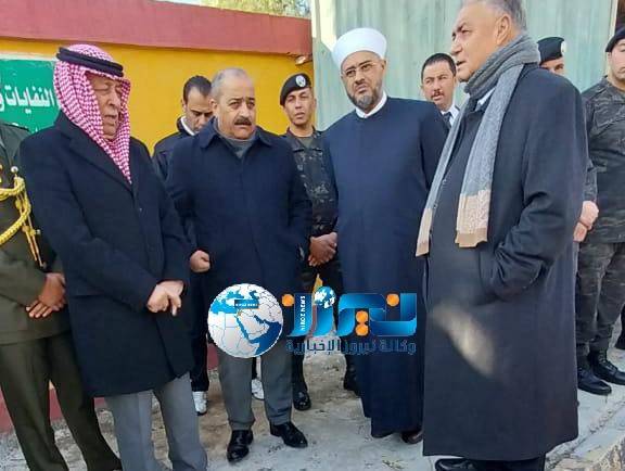 مندوبًا عن الملك ، العيسوي يقدم واجب العزاء لعشيرة البطاينة بوفاة ارملة المرحوم اللواء المتقاعد نايف البطاينة