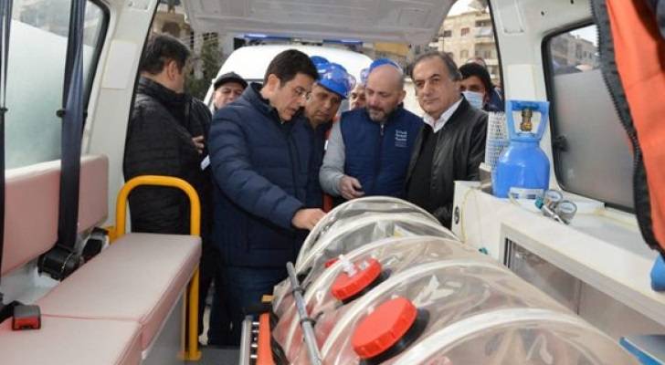 سوريا تتسلم 10 سيارات إسعاف من الأردن