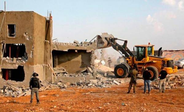 الاحتلال يخطر 6 مقدسيين بإخلاء منازلهم لهدمها