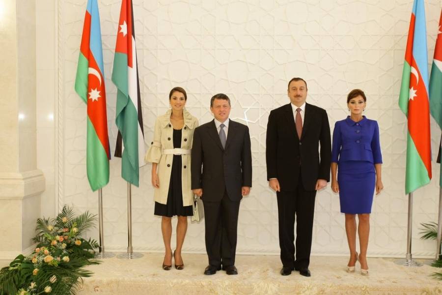 30 عاما من العلاقات الدبلوماسية بين البلدين الصديقين