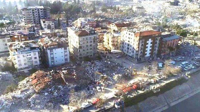 130 مقاولًا تعتقلهم تركيا بسبب سقوط آلاف المنازل بالزلزال