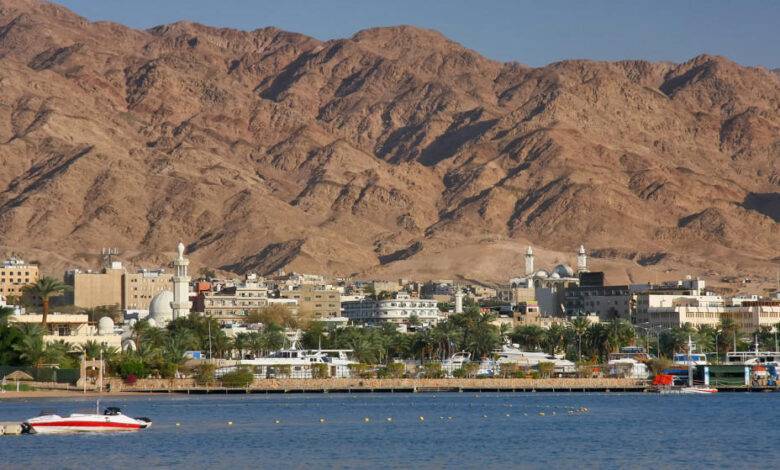 إغلاق مسرب من جسر النفط بالعقبة