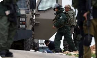 الاحتلال يعتقل 15 فلسطينيا بالضفة الغربية والقدس