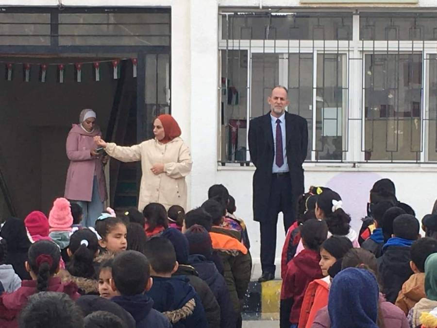 المومني يتابع العملية التعلمية في اللواء ...صور