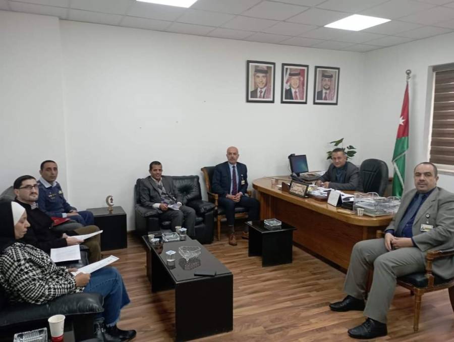 اجتماع لمتابعة السير بإجراءات الاستفادة من أنظمة الطاقة المتجددة للمصابين العسكريين